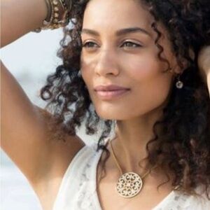 TOUCHSTONE CRYSTAL BY SWAROVSKI SILVER FILIGREE MEDALLION NECKLACE